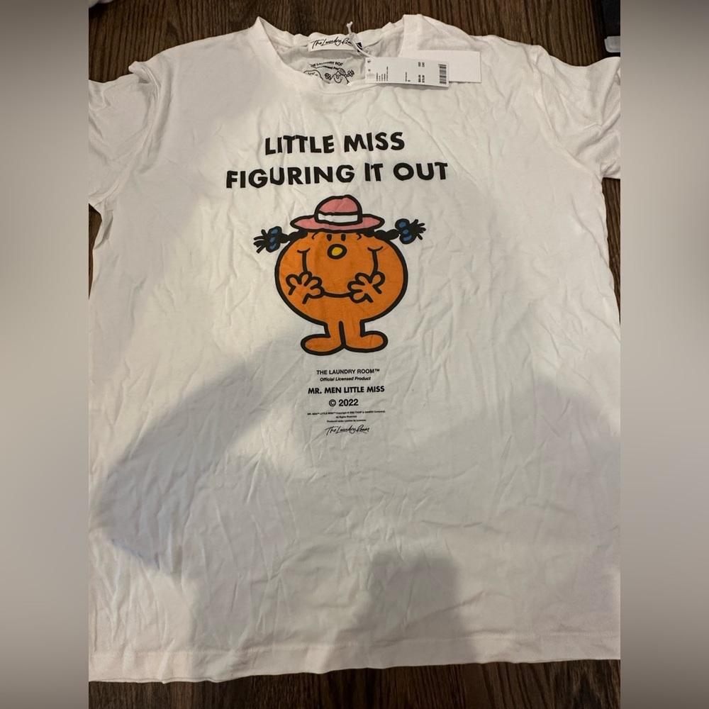Super cute oversized tee
